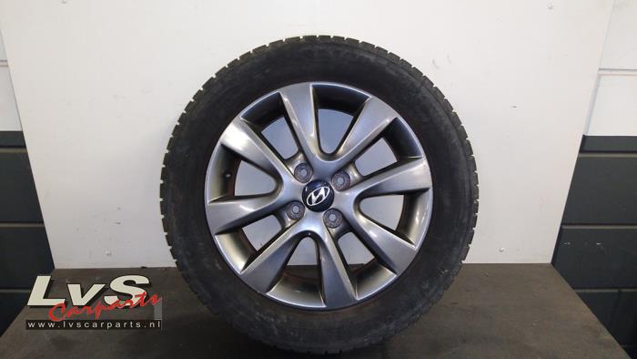 Hyundai I20 Wheel + winter tyre