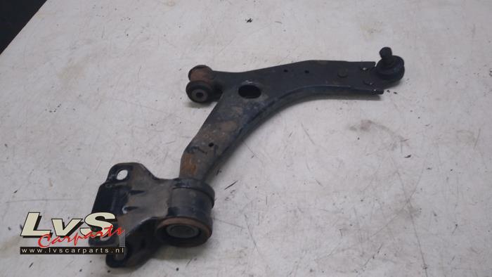 Ford Focus Querlenker rechts vorne