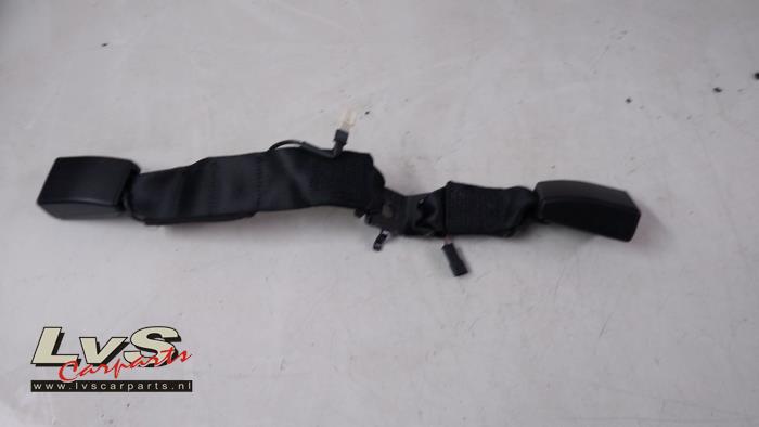 BMW 1-Serie Rear seatbelt buckle, centre