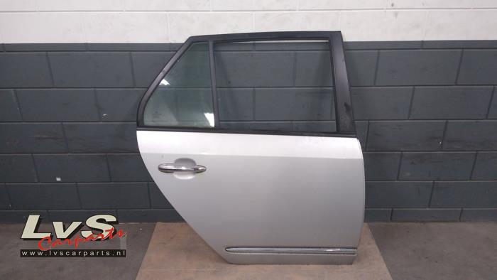 Kia Carens Tür 4-türig rechts hinten
