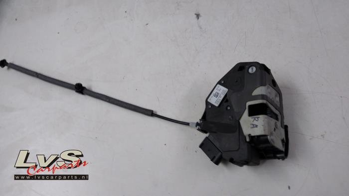 Ford Focus Türschlossmechanik 4-türig rechts hinten