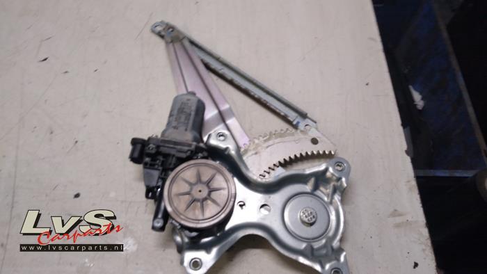 Mitsubishi Space Star Ruitmechaniek 4Deurs links-achter