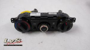 Begagnade Värmekontrollpanel Hyundai i20 1.2i 16V Pris € 30,00 Marginaltabell erbjuds av LvS Carparts