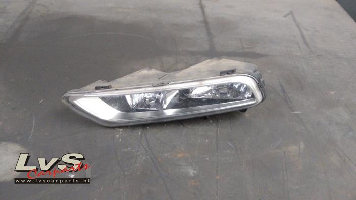 Volkswagen Passat Fog light, front left