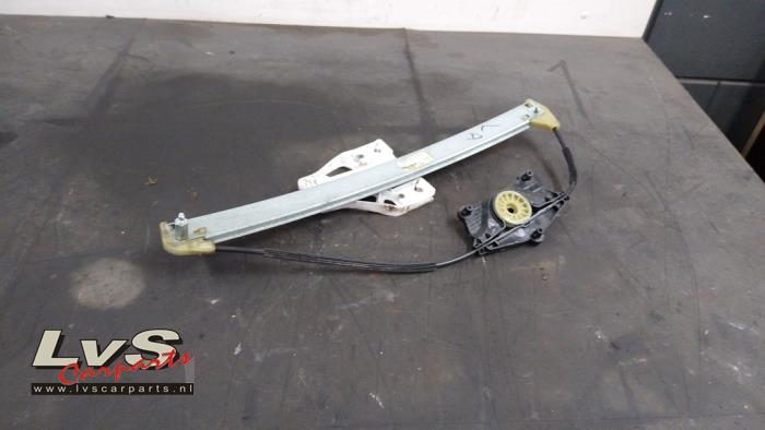 Audi Q5 Rear door window mechanism 4-door, left
