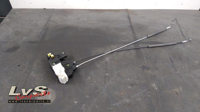 Hyundai I20 Serrure portière mécanique 2portes gauche