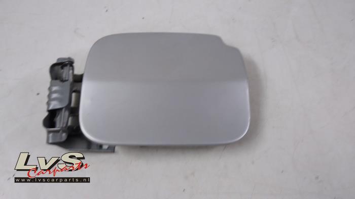 Dacia Duster Tank Klep