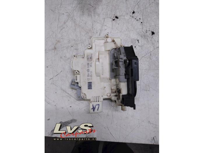 Volkswagen Passat Rear door lock mechanism 4-door, left
