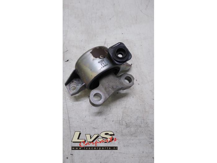 Opel Corsa Engine mount