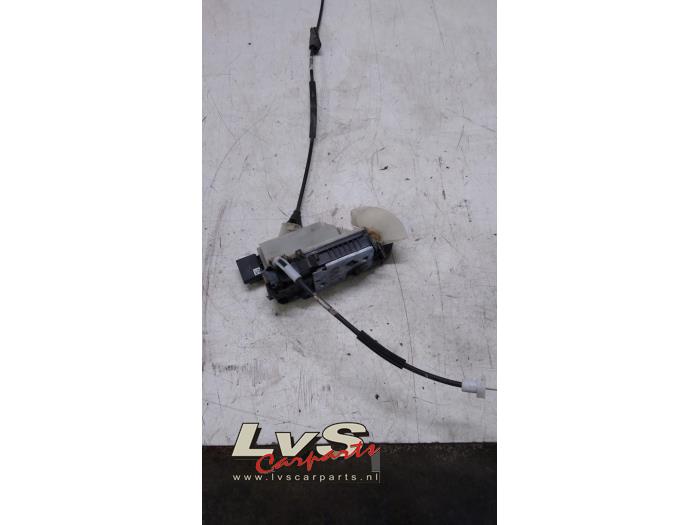 Peugeot 208 Deurslot Mechaniek 2Deurs links