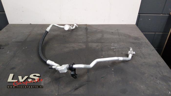 Ford Fiesta Air conditioning line