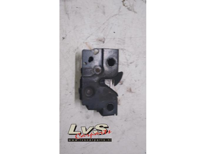 Seat Ibiza Bonnet lock mechanism