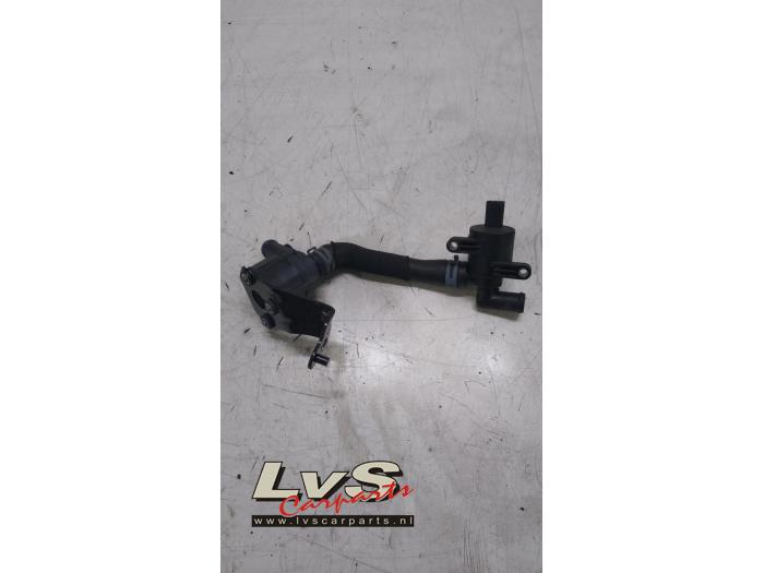 Volkswagen Polo Additional water pump