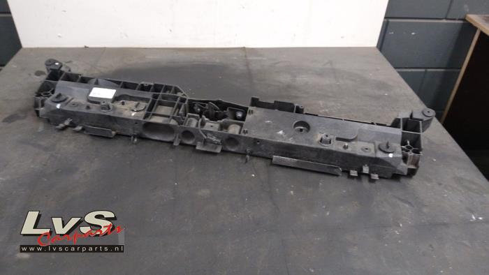 Renault Clio Lock plate