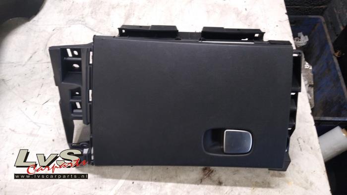 Fiat 500L Glovebox