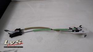 Gebruikte Handgreep Mazda CX-5 II (KF) 2.0 SkyActiv-G 165 16V 2WD Prijs € 25,00 Margeregeling aangeboden door LvS Carparts