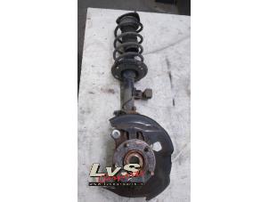 Gebruikte Mac Phersonpoot links-voor Mazda CX-5 I (KE,GH) 2.2 SkyActiv-D 150 16V 2WD Prijs € 125,00 Margeregeling aangeboden door LvS Carparts