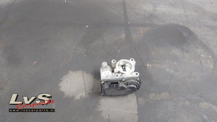 Renault Captur Throttle body