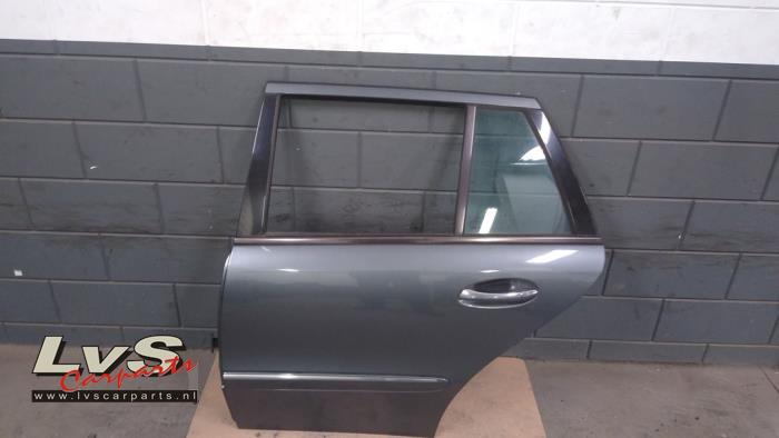 Mercedes E-Klasse Tür 4-türig links hinten