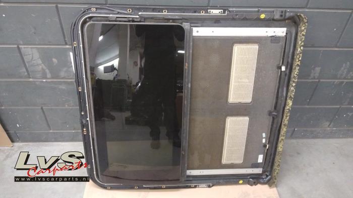 Mercedes E-Klasse Kipp-/Schiebedach