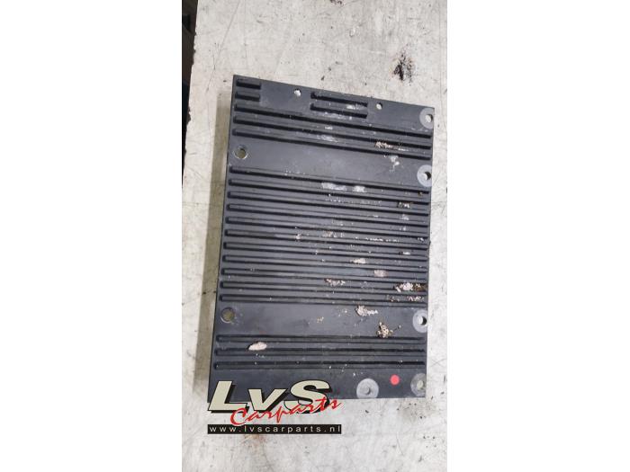 Volvo XC90 Radio amplifier