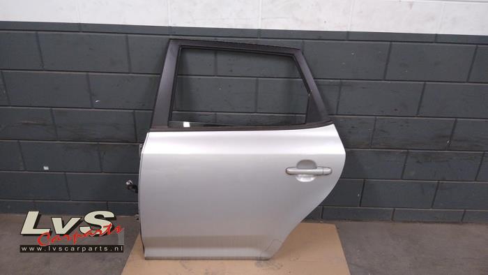 Kia Ceed Tür 4-türig links hinten