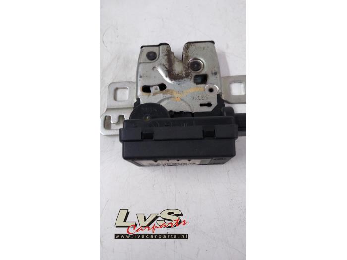 Mini ONE Tailgate lock mechanism