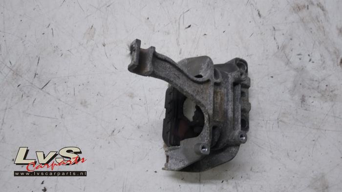 Skoda Octavia Motorsteun