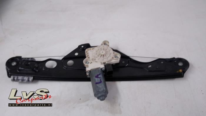 Mercedes E-Klasse Fenstermechanik 4-türig links hinten