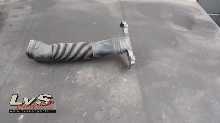 Volkswagen Polo Air intake hose