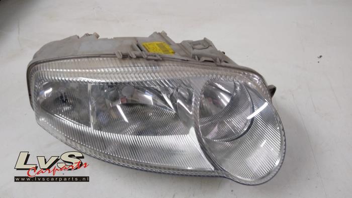 Alfa Romeo 147 Koplamp rechts