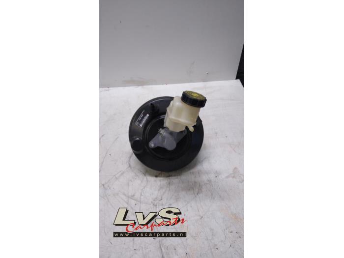 Toyota Yaris Bremskraftverstärker