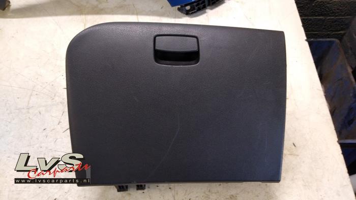 Kia Picanto Glovebox