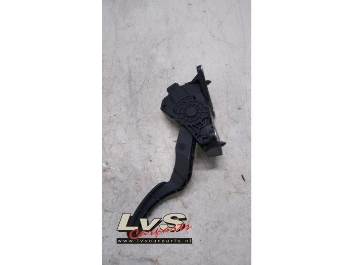 Toyota Yaris Accelerator pedal