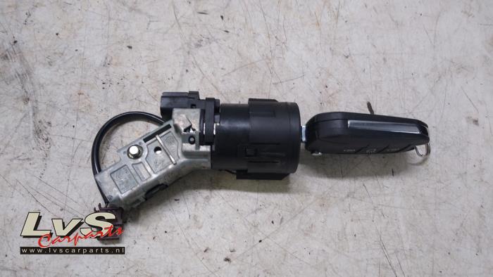 Peugeot 208 Zündschloss+Schlüssel