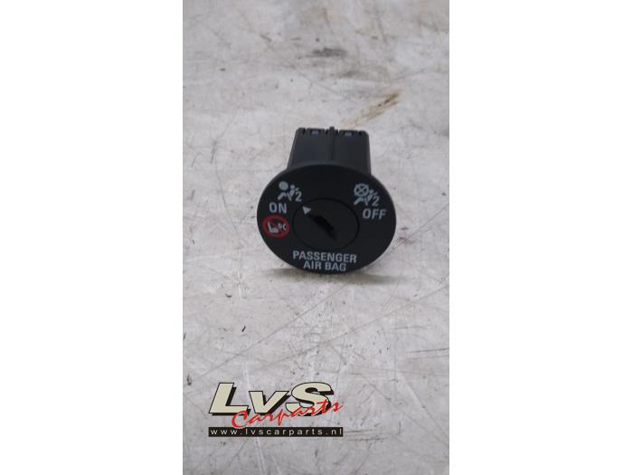 Chevrolet Aveo Airbag lock