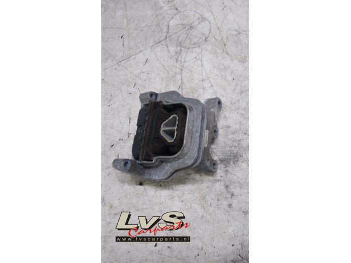 Volkswagen Polo Support moteur