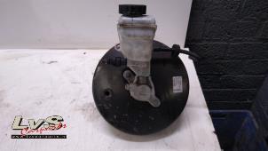 Begagnade Bromsservo Opel Corsa E 1.2 16V Pris € 55,00 Marginaltabell erbjuds av LvS Carparts