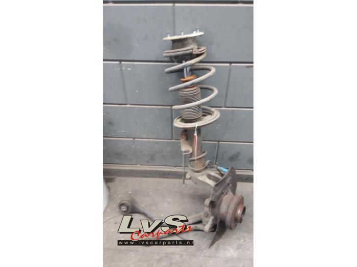 BMW X3 Schokdemperpoot rechts-voor