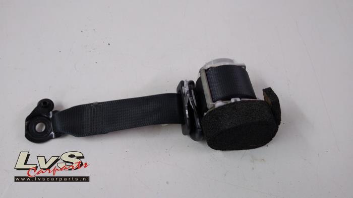 Toyota Yaris Rear seatbelt, right