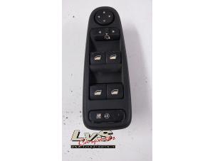 Używane Przelacznik combi okienny Citroen C4 Picasso (UD/UE/UF) 1.6 HDiF 16V 110 Cena € 35,00 Procedura marży oferowane przez LvS Carparts