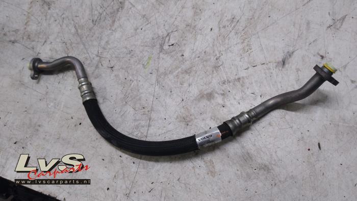 Volvo V70 Air conditioning line