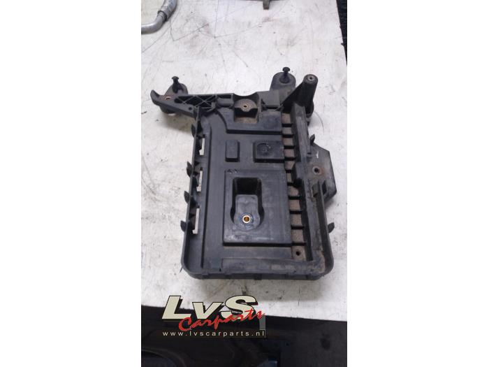 Seat Leon Battery box