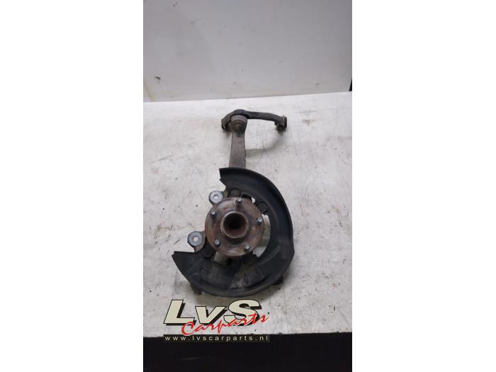 Lexus IS 300 Fusee rechts-voor