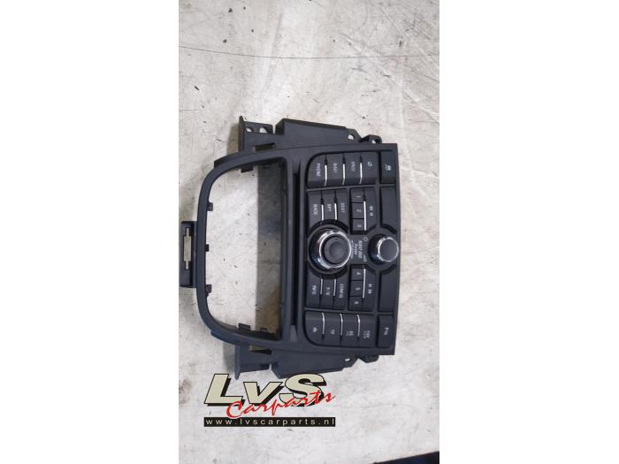Opel Astra Radio control panel