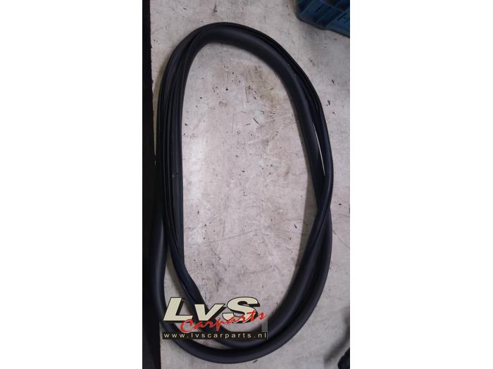 Peugeot Partner Türgummi 2-türig rechts