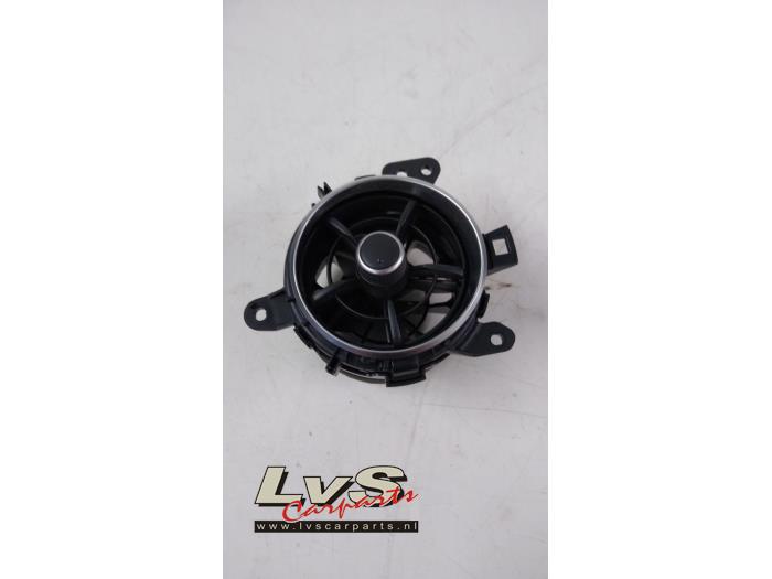 Toyota Auris Luftgitter Armaturenbrett