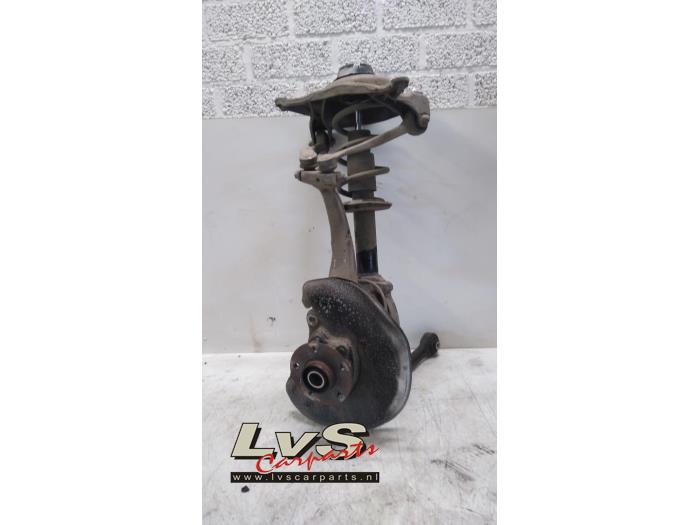 Audi A5 Stoßdämpferstrebe rechts vorne