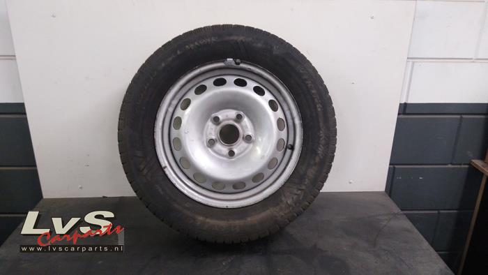 Volkswagen Caddy Wheel + winter tyre