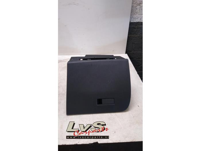 Opel Corsa Glovebox